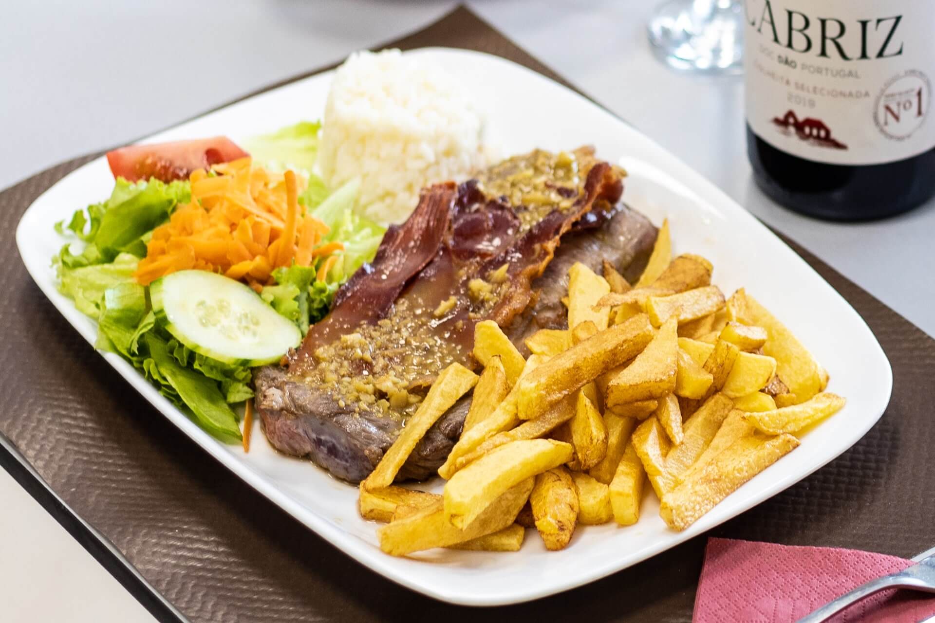 Bife à portuguesa